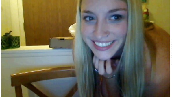 A brunette lalaki cunt nya licked ku dude badag dina ranjang nya