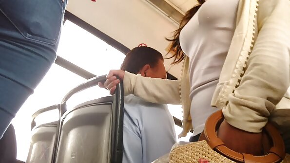 Si rambut coklat anu luar biasa nyaéta bangsat sareng tukang kebon anu untung di buruan