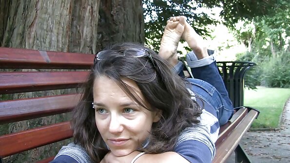 Pirang MILF Britney Amber nguji saurang nonoman