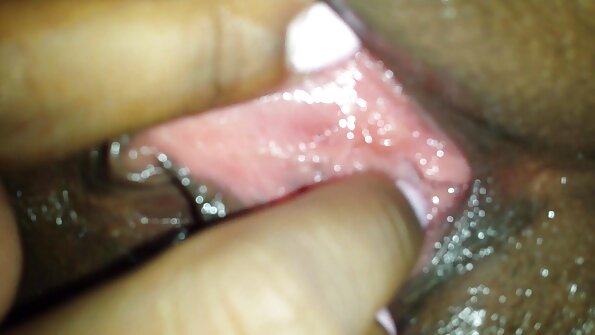 A Latina busty lalaki tits badag nya jeung pussy disembah