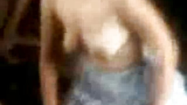 A amatir panas méré pakasaban niup di hareup roda