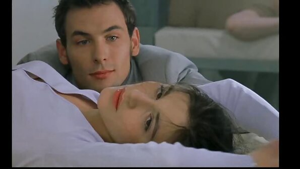 A cutie saeutik panas geus meunang beban panas tina cum on burit buleud seksi nya