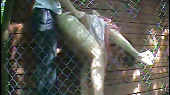 Pirang geus meunang cum dina beungeut nya jeung manéhna swallows eta sadayana