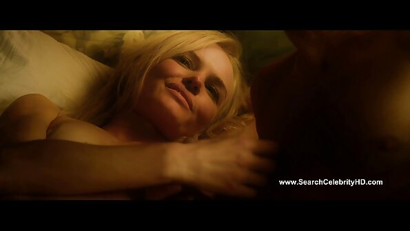 A brunette nu enjoys rasa mani geus bangsat dina threesome