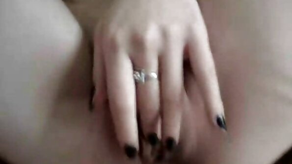 A slut burit badag nu mikanyaah anal boga nipples nonjol nu meunang teuas