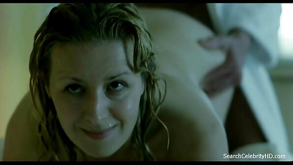 Geulis dipangkas pussy of Kendra Lynn meunang dibor dina cara gairah