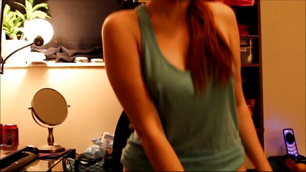 A pirang geus nyieun dua guys pisan senang jeung belah dirina dina threesome a