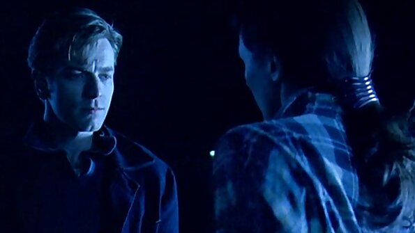 gal Asian nyusu kontol lalaki nya jeung pelesir