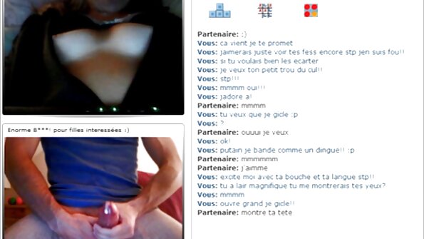 A bimbo rumaja jeung boobs alam kissing cock badag dina sofa