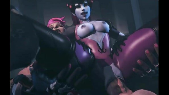 A brunette nu mikanyaah cock ieu ngarasa sababaraha penetrasi ti lalaki